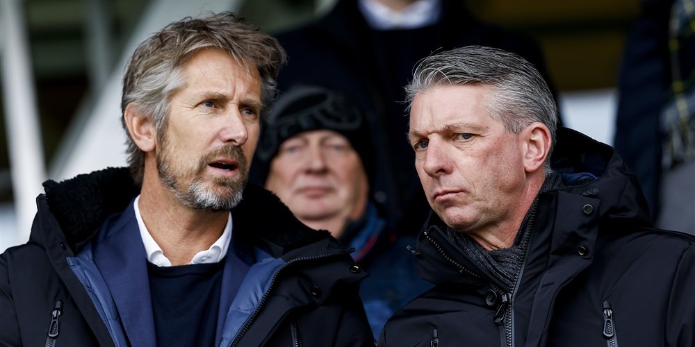 Van der Sar hint op terugkeer in voetballerij