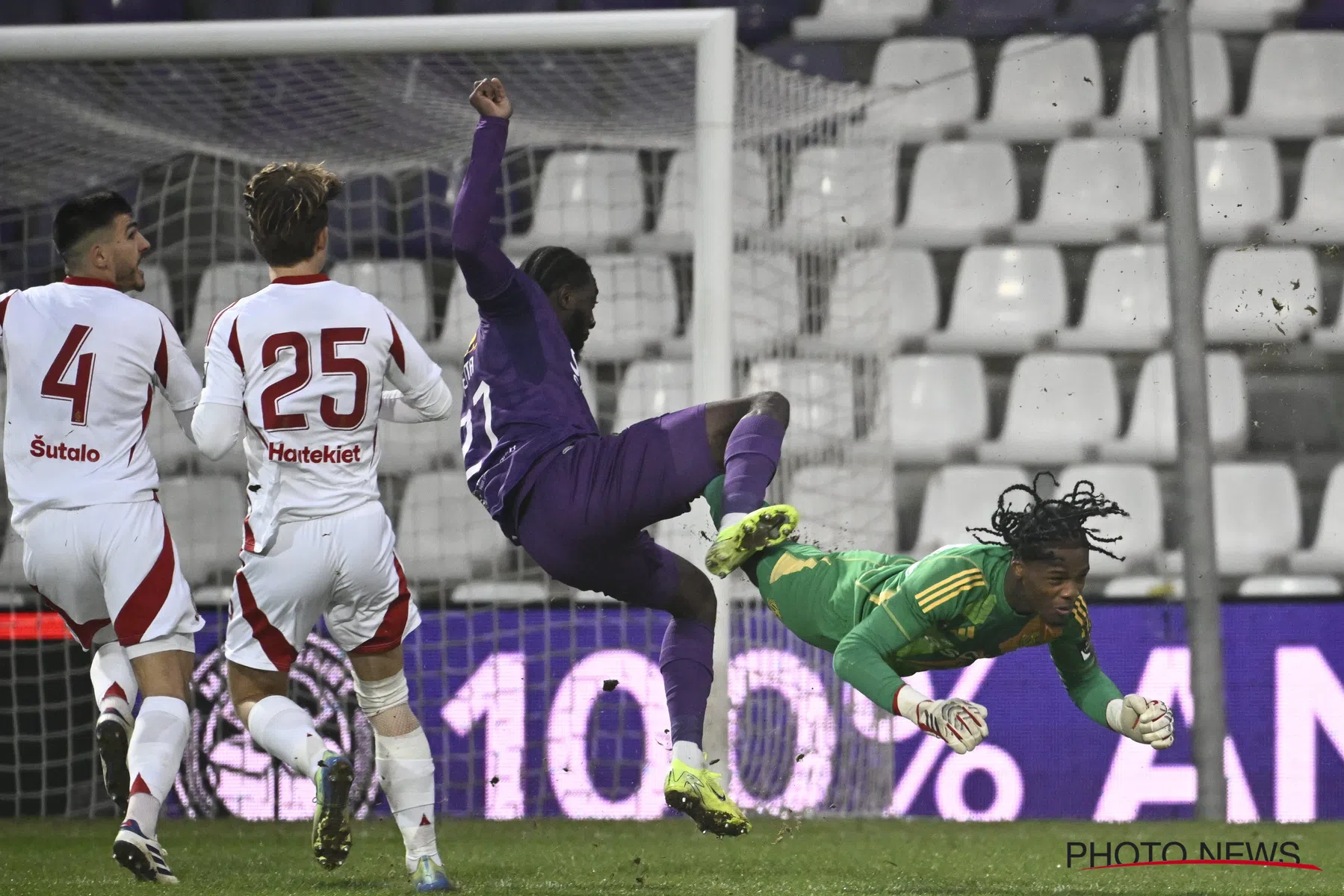 Epolo van goudwaarde voor Standard tegen Beerschot in Jupiler Pro League 