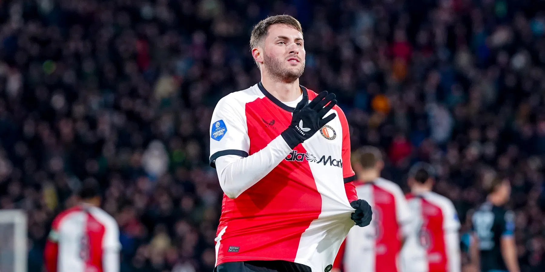 Feyenoord wint van Heracles, hattrick Gimenez