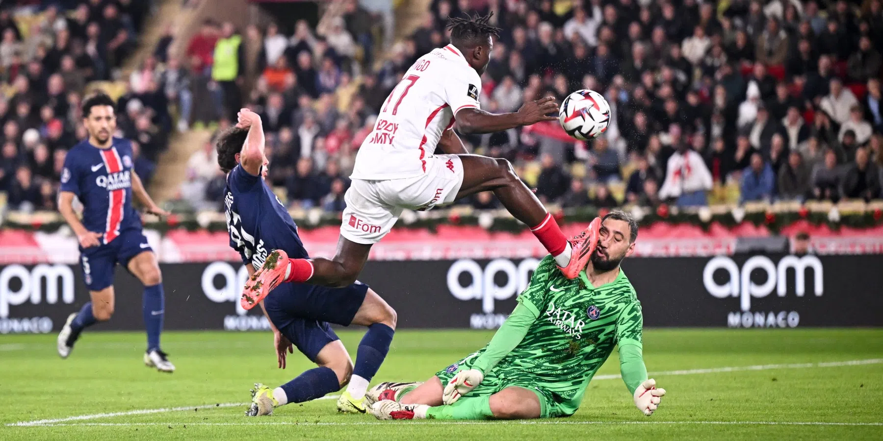 PSG-doelman Donnarumma loopt horrorblessure op tegen Monaco