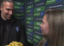 Bekervoetbal op zijn best: amateurclub trakteert Van Persie op snack