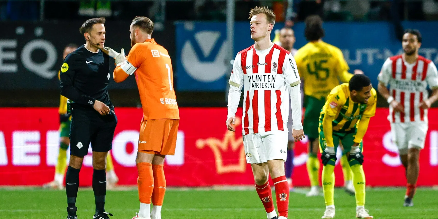 TOP Oss woest na doelpunt van ADO Den Haag