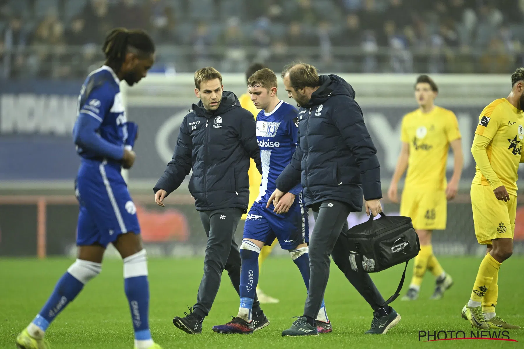 Seizoen voorbij voor Gent spits Dean door zware blessure