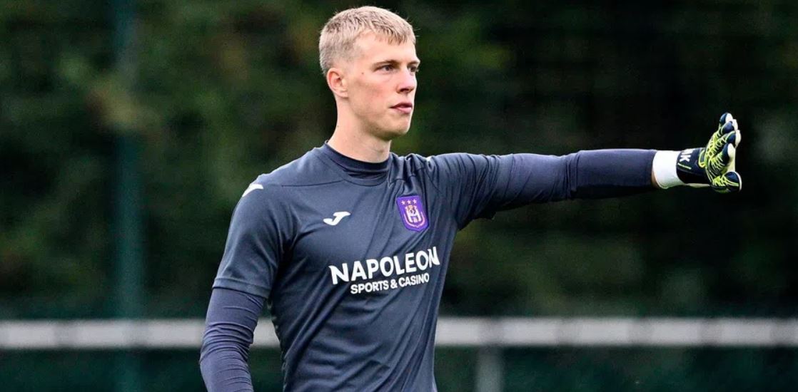 IF Elfsborg toont interesse in RSC Anderlecht-doelman Mads Kikkenborg