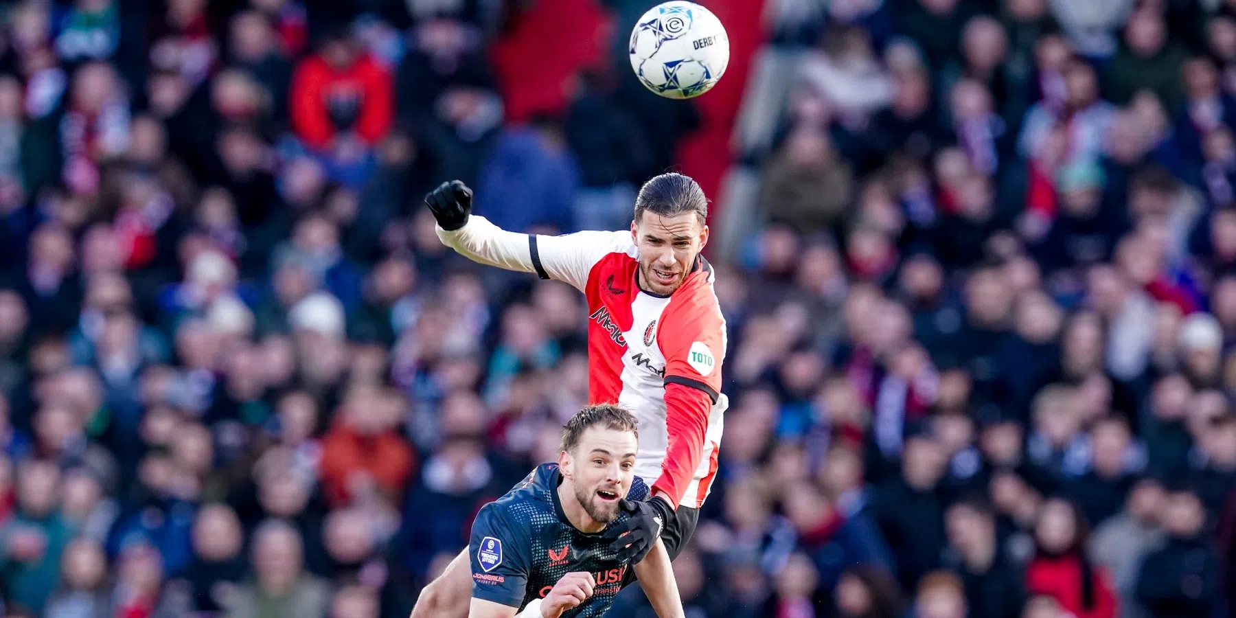 Zerrouki krijgt kritiek na eerste helft van Feyenoord - FC Utrecht