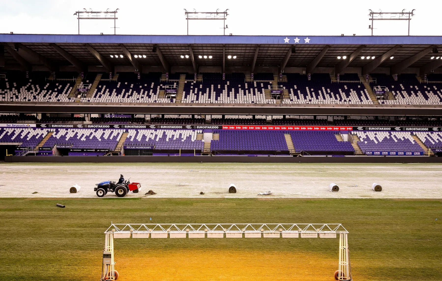 Nieuwe grasmat RSC Anderlecht leidt tot discussie