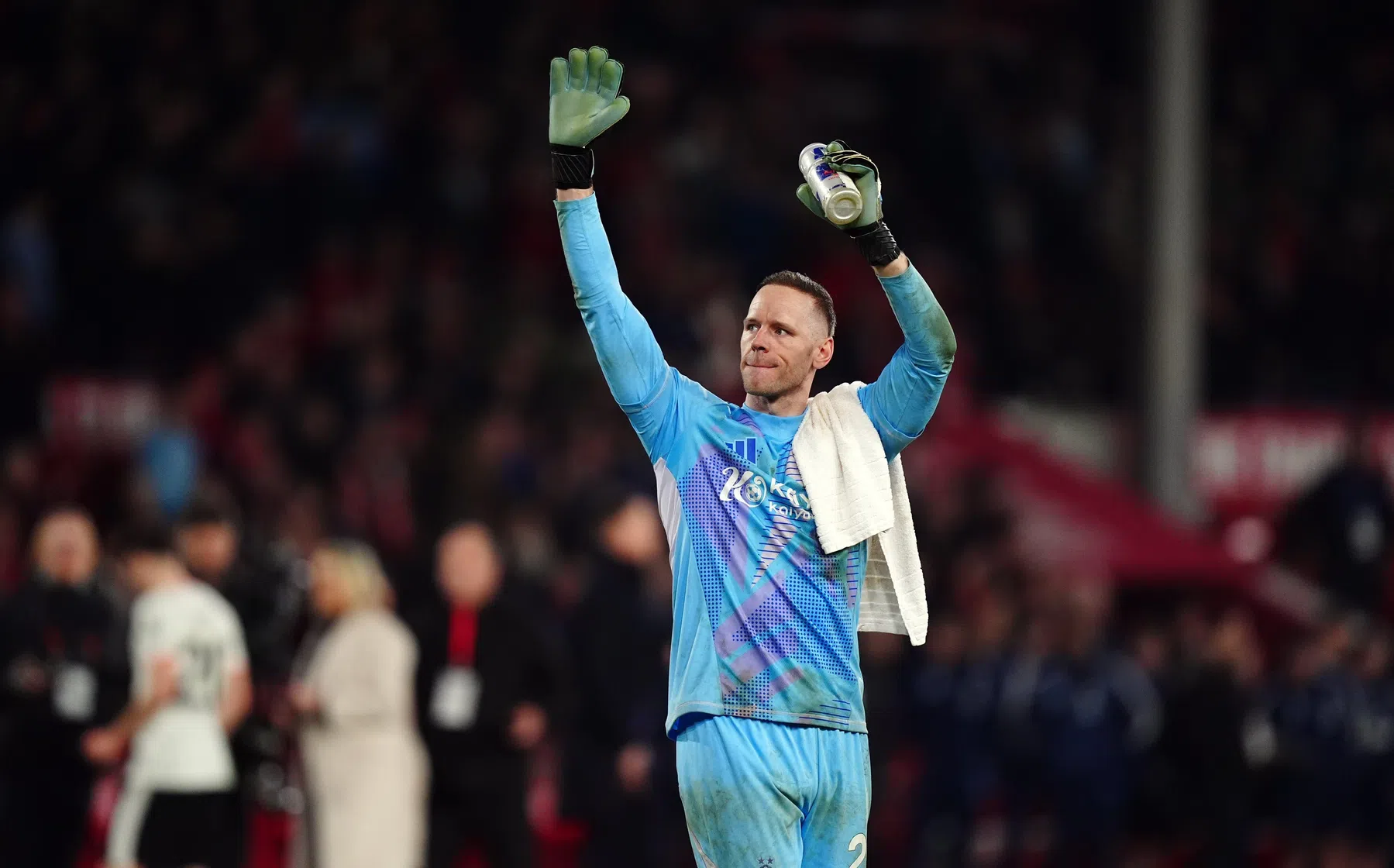 Matz Sels geroemd in Engelse media na Nottingham Forest-Liverpool