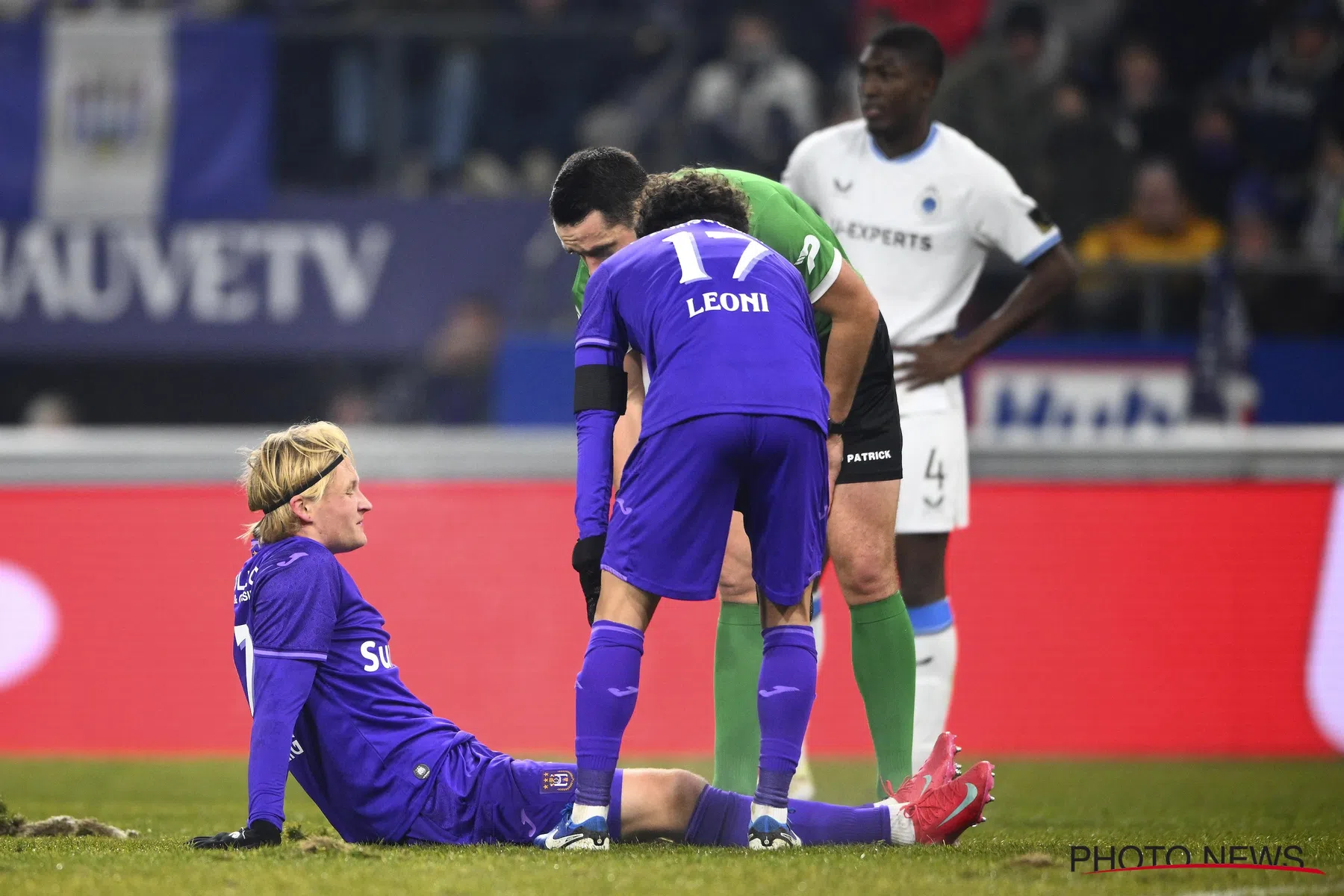 Dolberg vanwege blessure afwezig bij Anderlecht