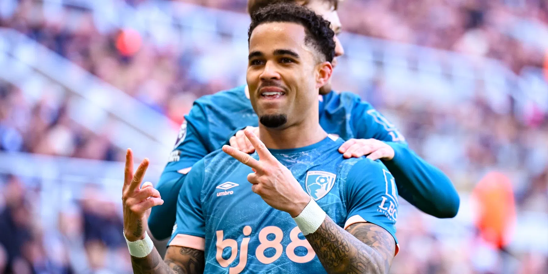 Kluivert droomt groot na hattrick voor Bournemouth