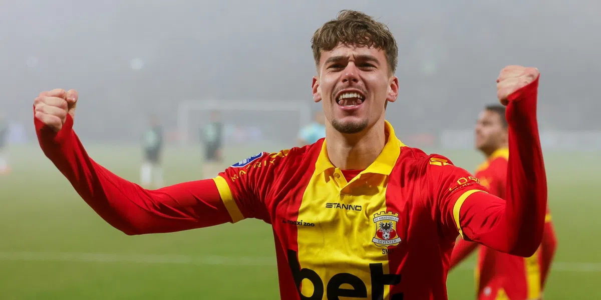 Go Ahead-matchwinner dankt 'specialist' na zege: 'Hij is superbelangrijk voor ons'