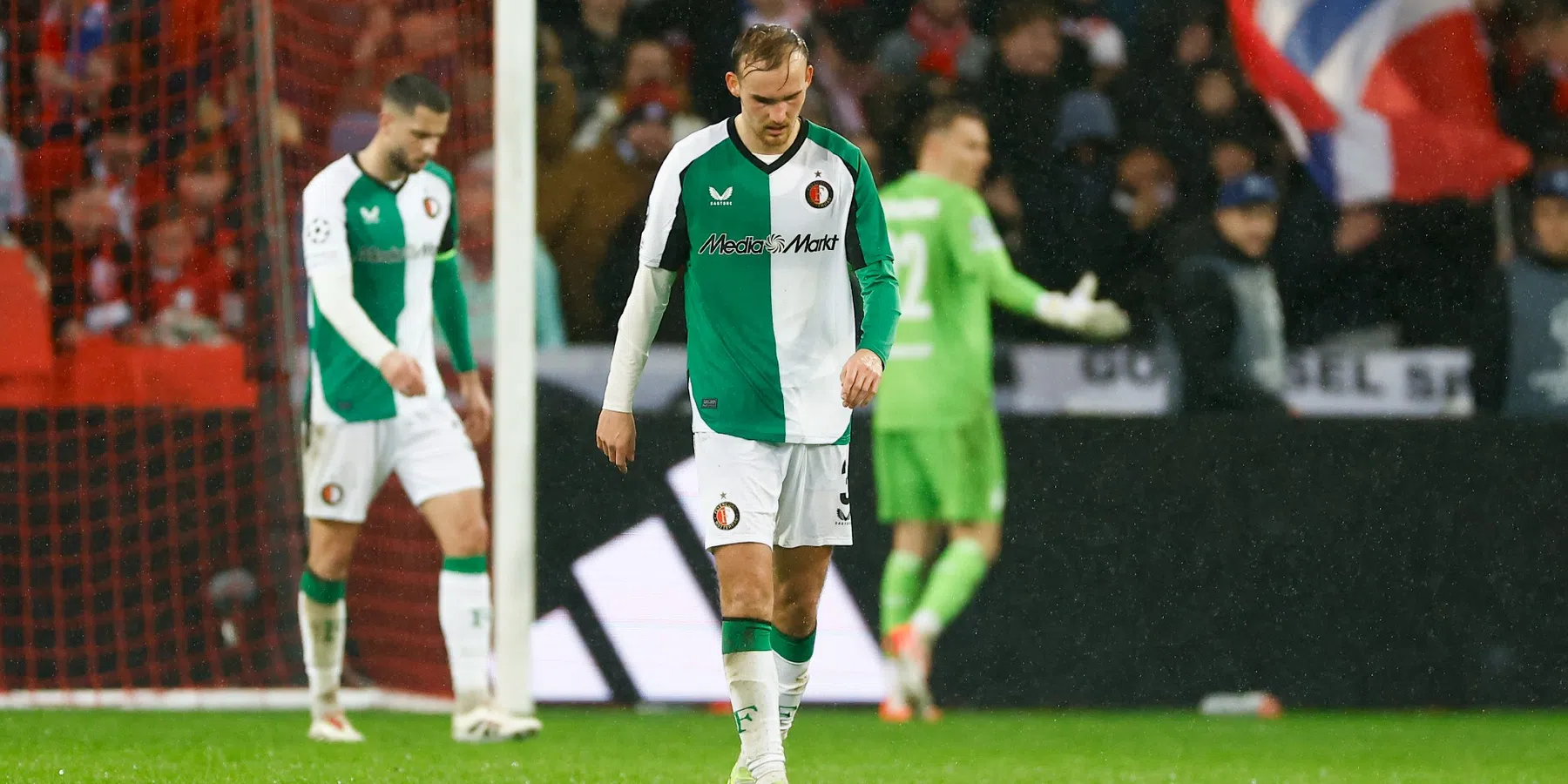 Franse media zien Feyenoord 'verpletterd' worden