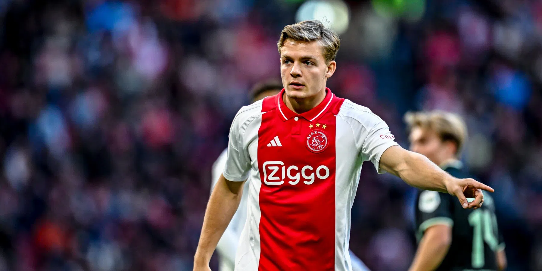 Ajax-invaller Rasmussen uitgefloten in JC Arena