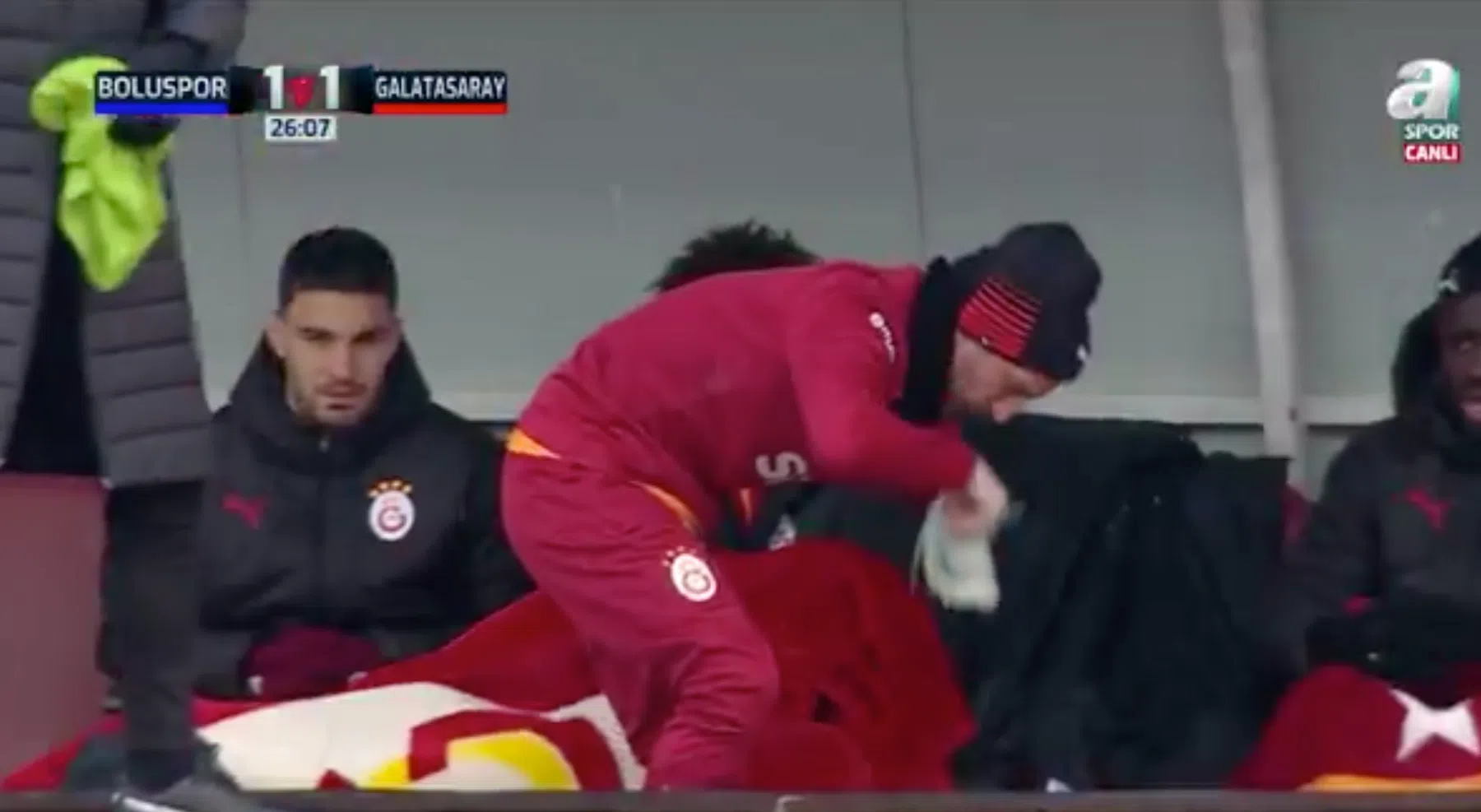 Dries Mertens gaat viraal na bijzondere actie bij Galatasaray