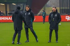 Thumbnail for article: Merkwaardig: arbitrage sommeert Feyenoord-assistent om bank te verlaten