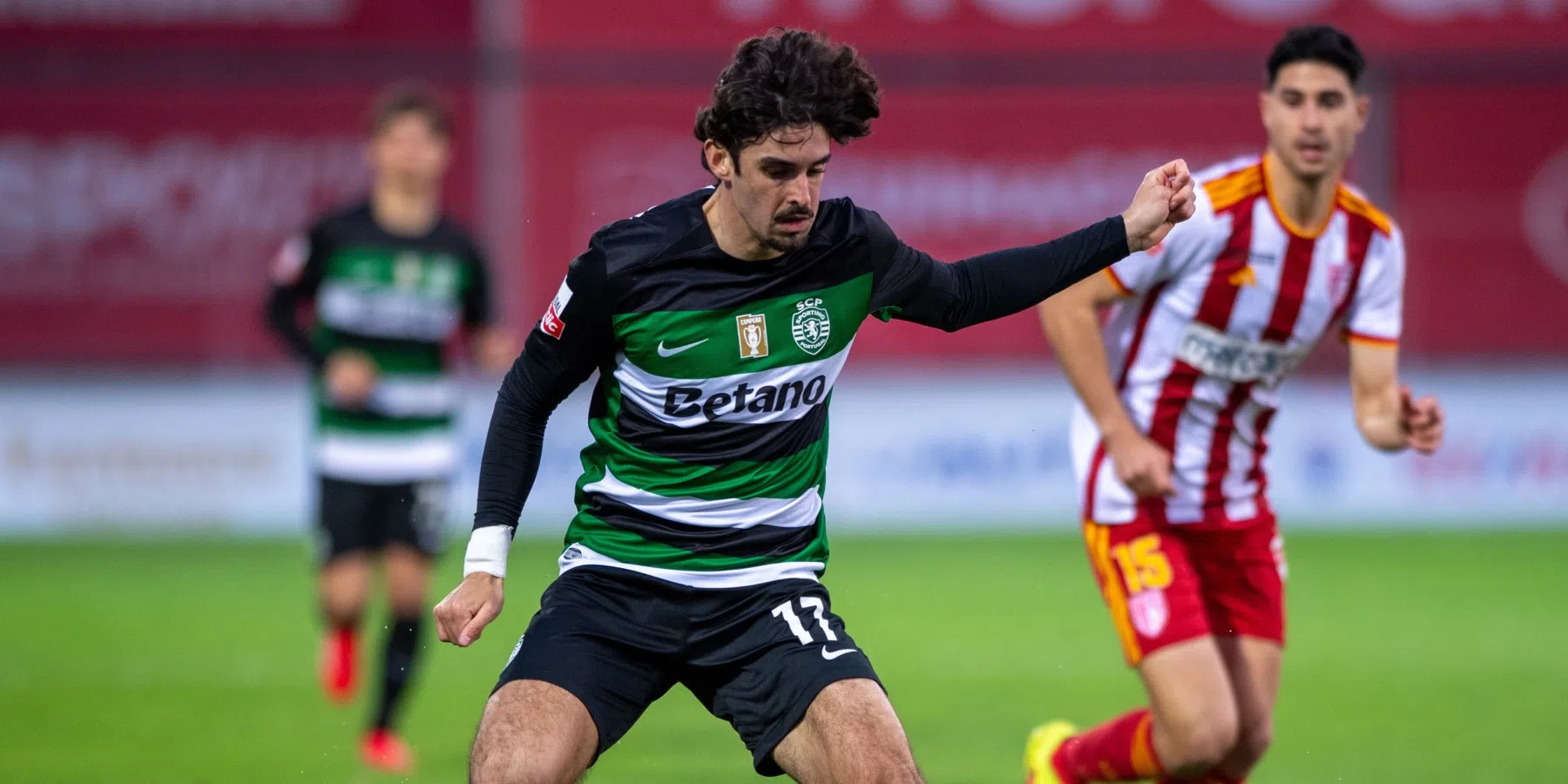 Manchester City en Manchester United geïnteresseerd in Sporting-aanvaller Trincao