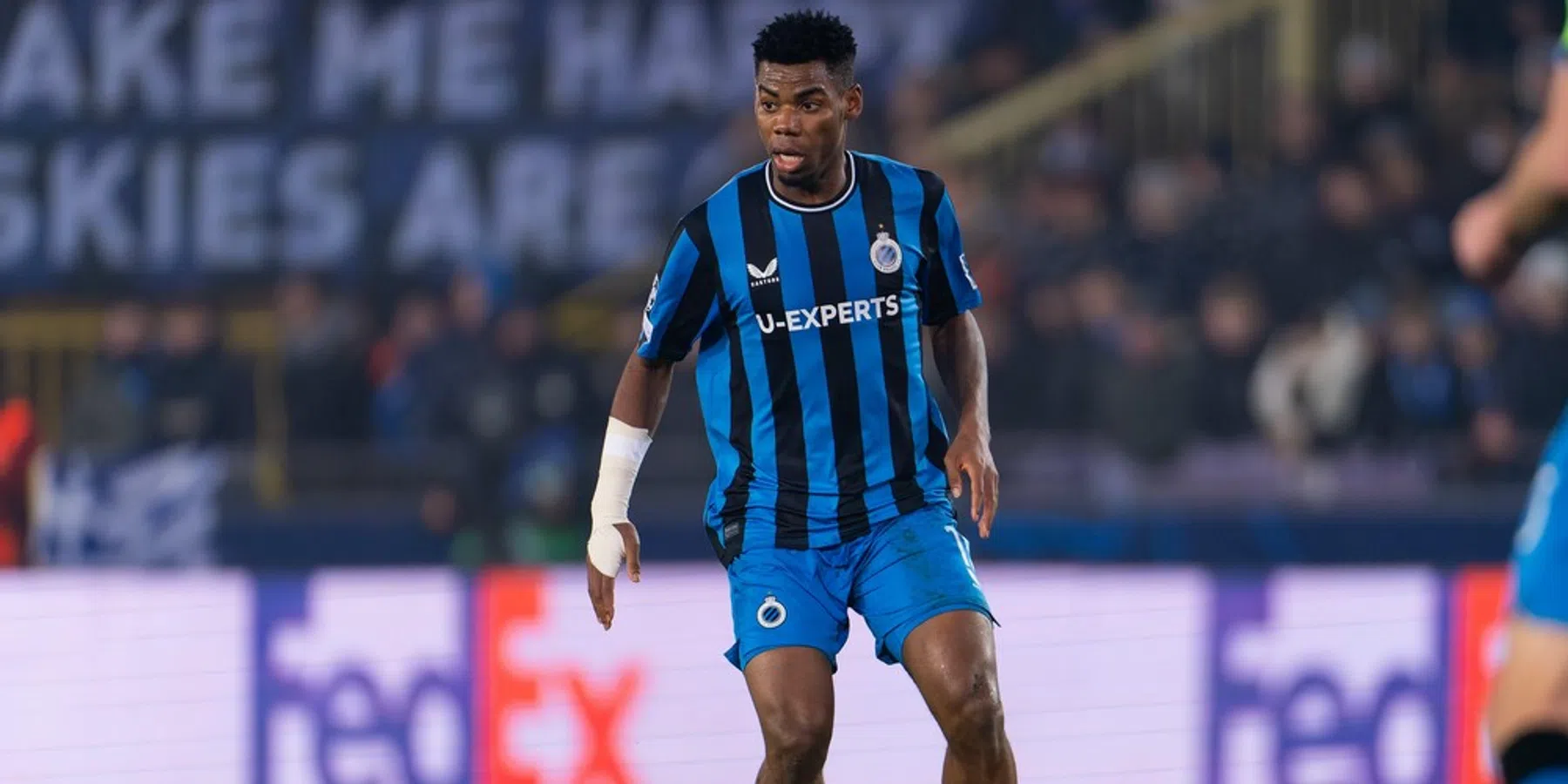 Raphael Onyedika van Club Brugge overladen met lof in Engelse pers