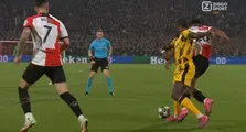 Thumbnail for article: Oordeel zelf: Feyenoord slikt dubieuze penalty, Wellenreuther voorkomt genadeklap