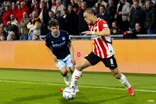 Thumbnail for article: Gelukkige Dest bij PSV na 'heel zware' tijd: "Ik ben weer voetballer, man"