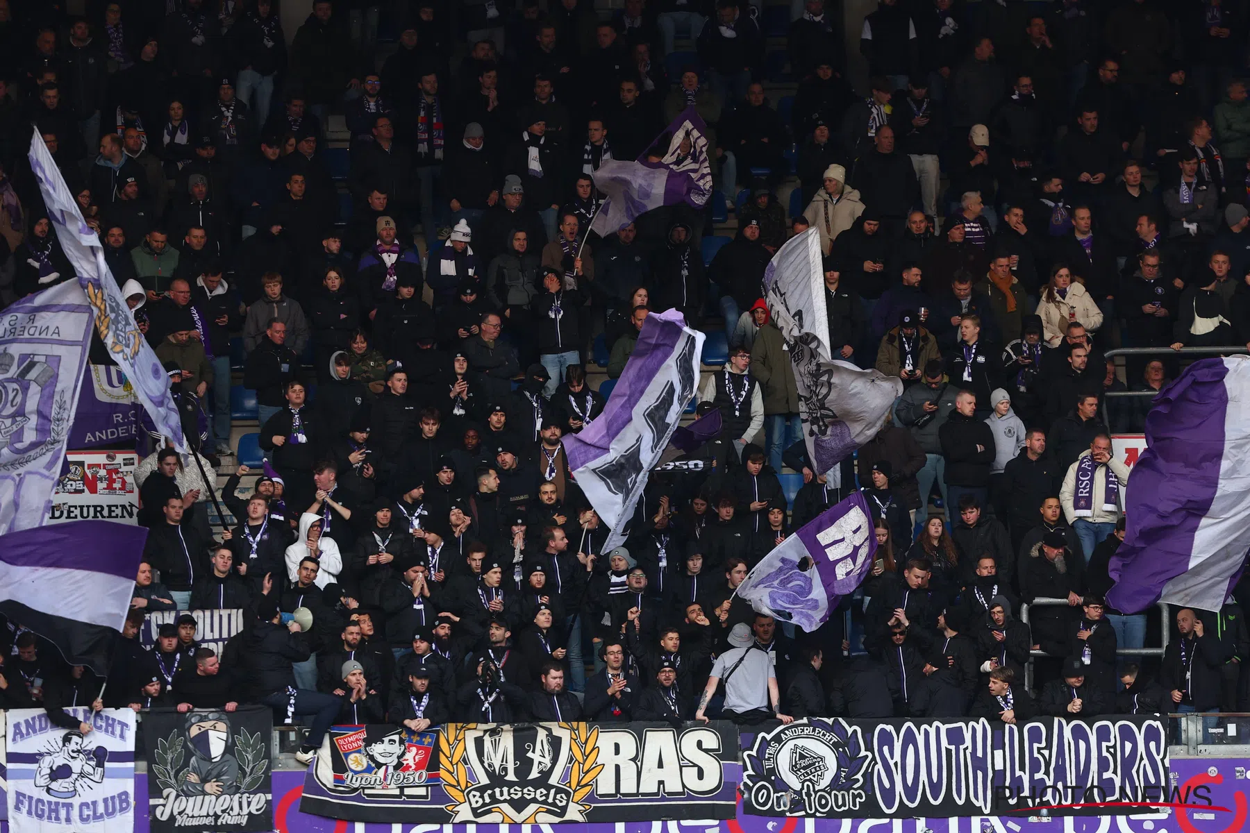 Robbie Ure van RSC Anderlecht onderweg naar Aweden