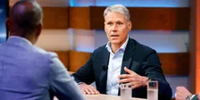 Thumbnail for article: Van Basten heeft geen vertrouwen in Feyenoord: 'De kansen zijn erg, erg klein'