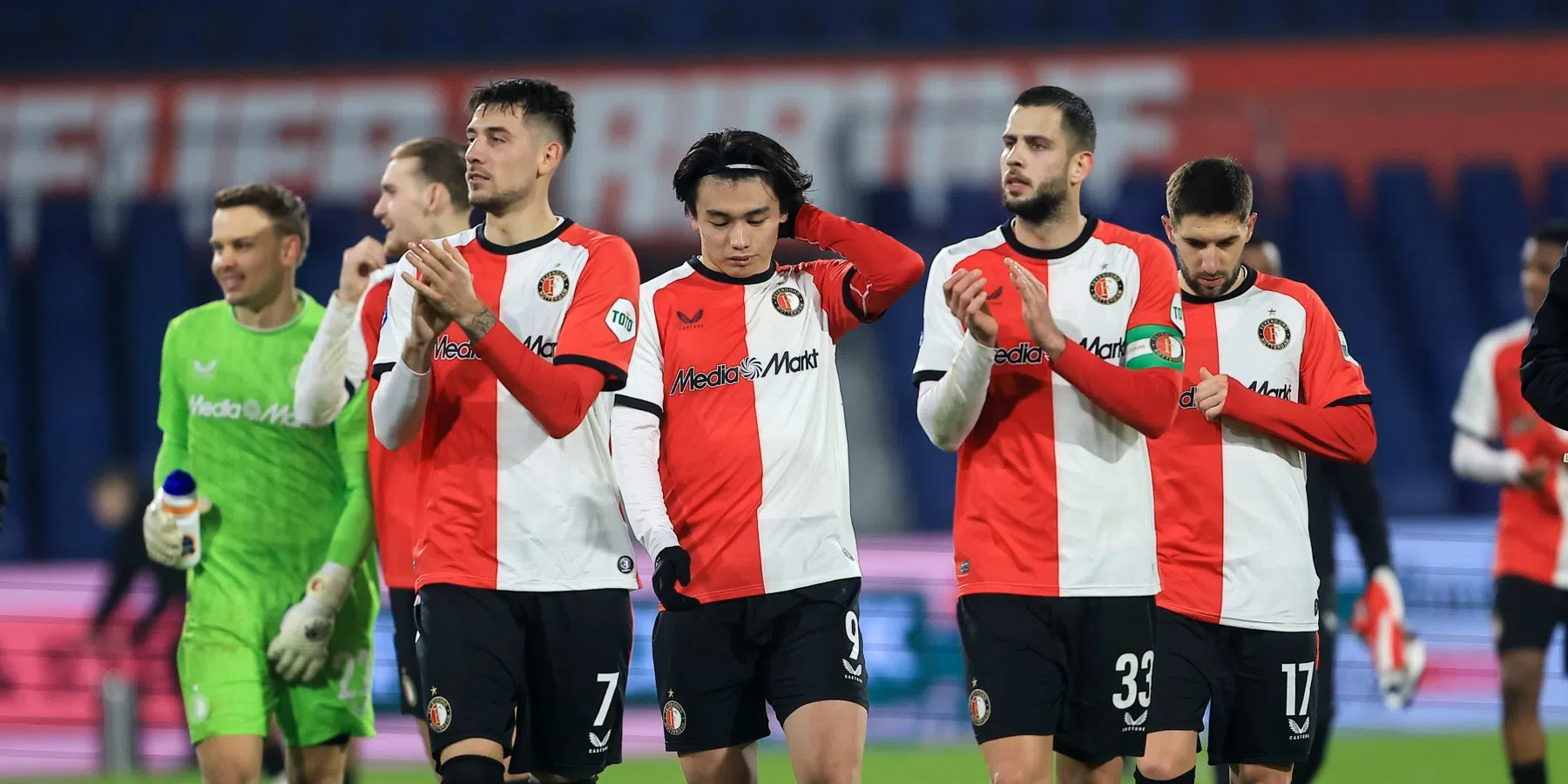 Pot ziet 'groot probleem' bij Feyenoord: 'Ueda heeft angst voor de Kuip'