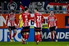 Thumbnail for article: PSV boekt overtuigende zege in Waalwijk en voert druk op Ajax op