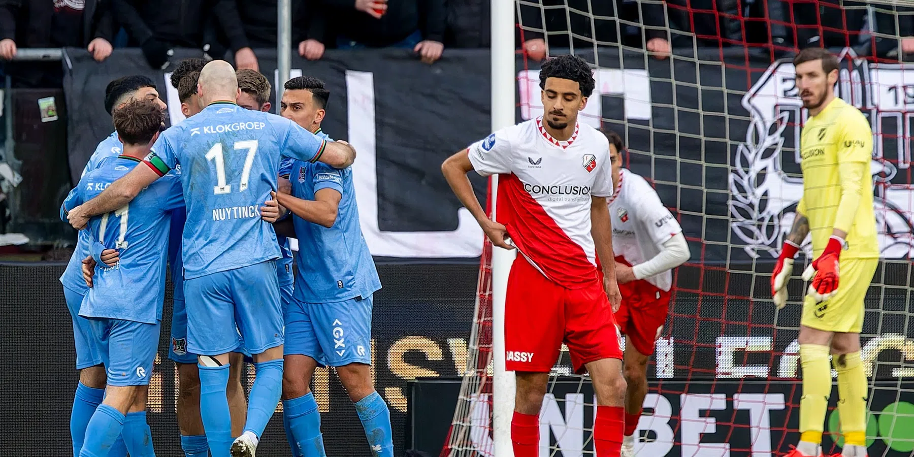 Utrecht lijdt dankzij VAR-ingreep pijnlijke nederlaag in strijd om plek drie