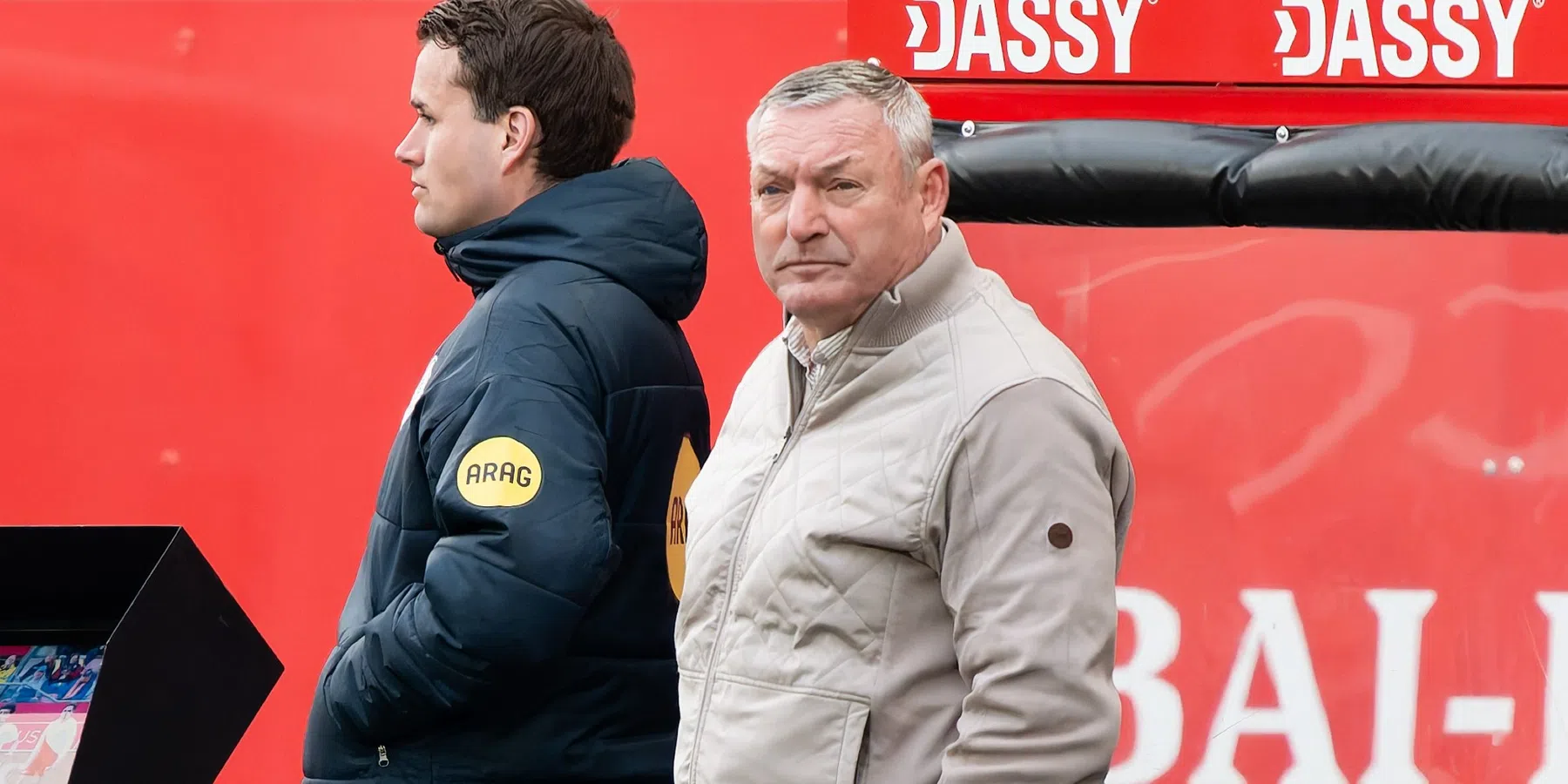 Ron Jans schrikt van ongekend veel balverlies FC Utrecht tegen NEC