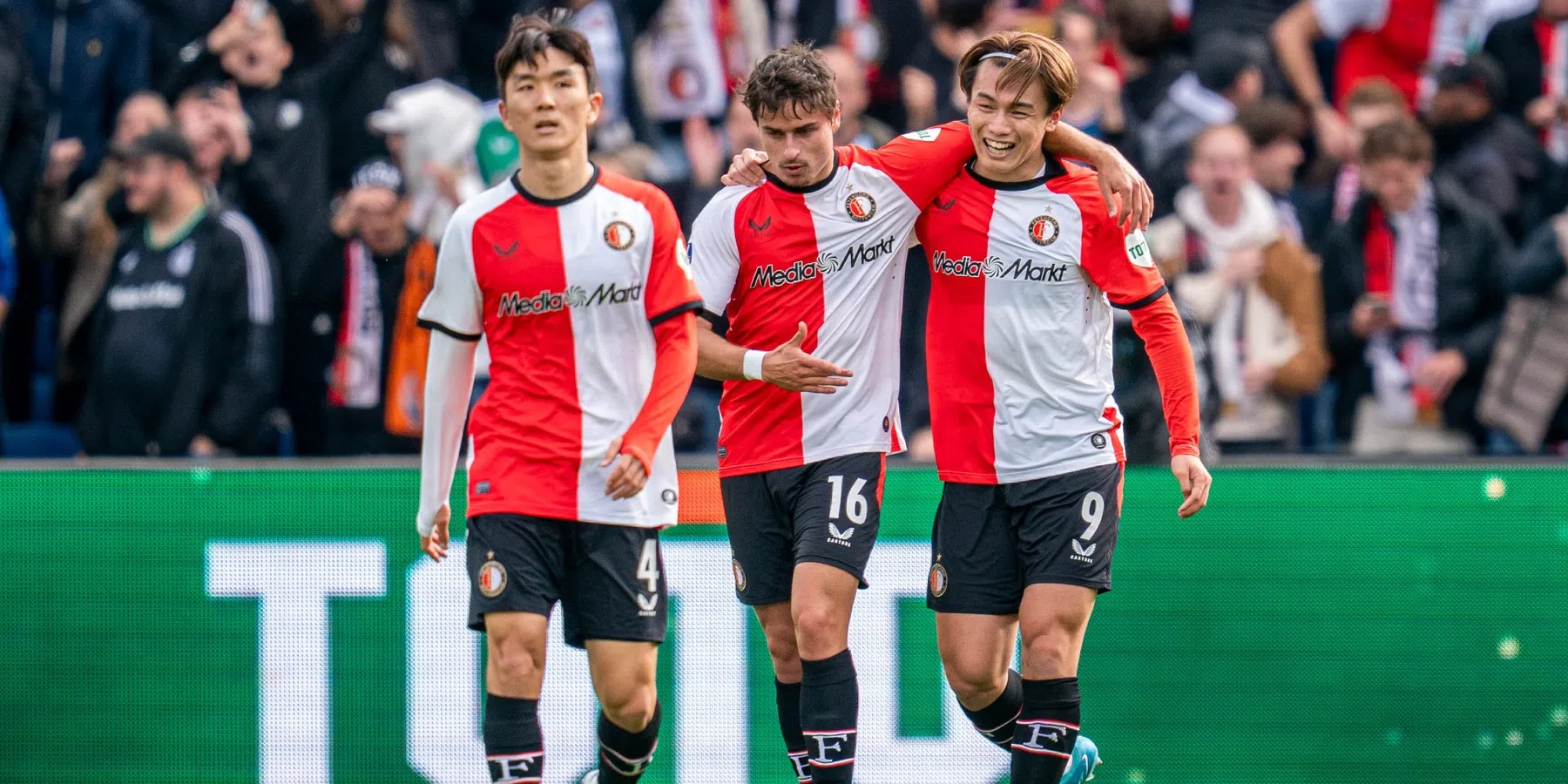 Bueno meldt zich geblesseerd bij Feyenoord