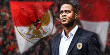 Thumbnail for article: Kluivert kalm na tik van Australië, Indonesië-fans in stadion roepen om voorganger