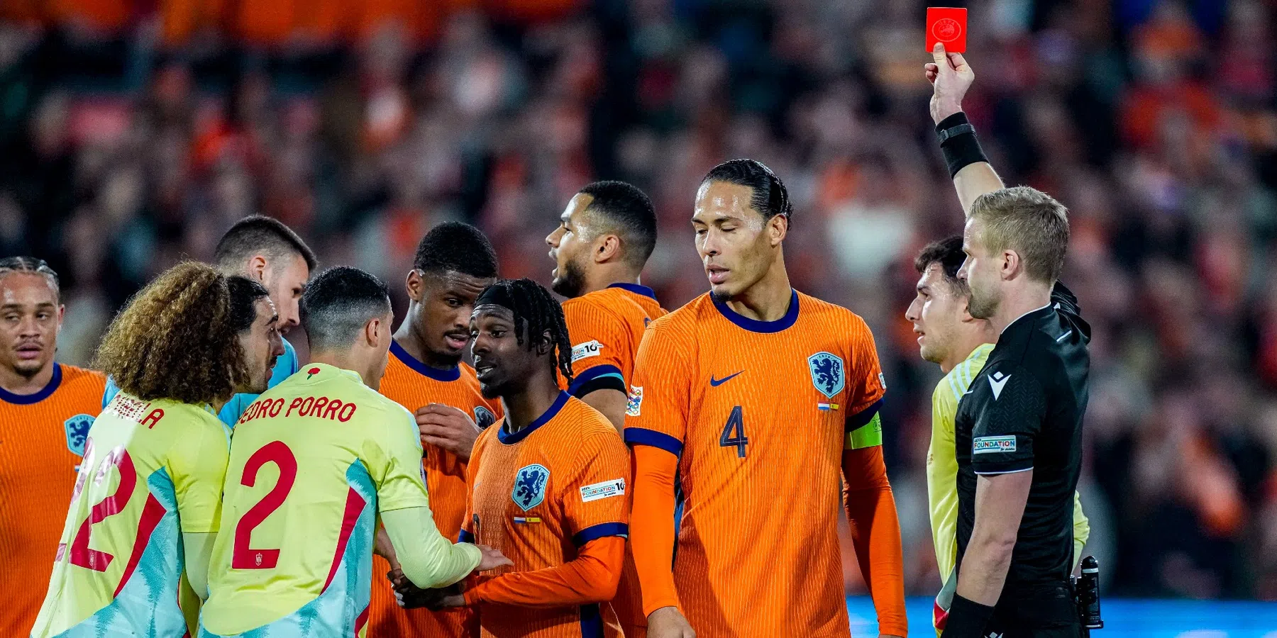 Kenneth Perez zet in Voetbalpraat vraagtekens bij optreden Jorrel Hato