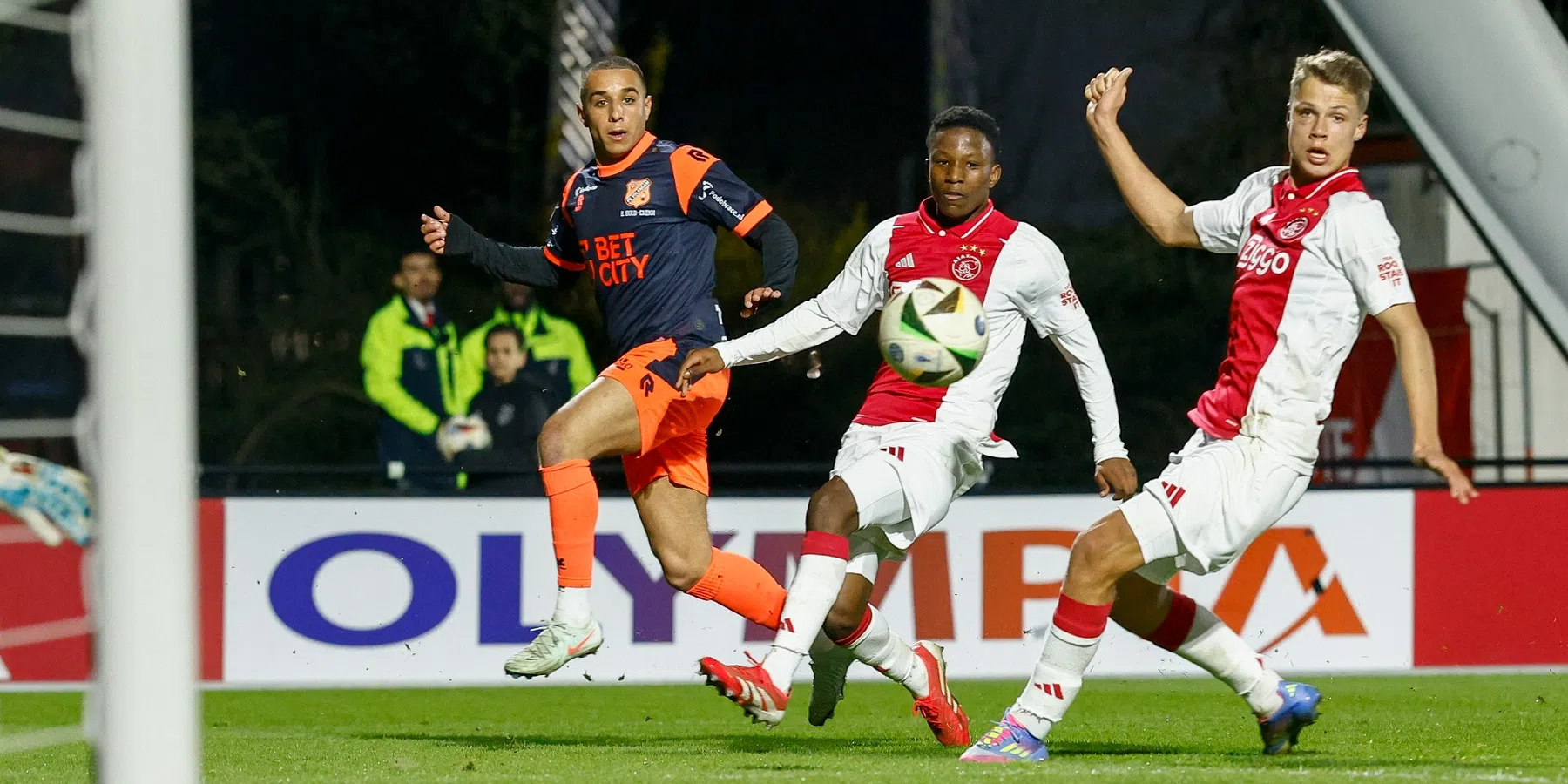 Ould-Chikh over Volendam-fans