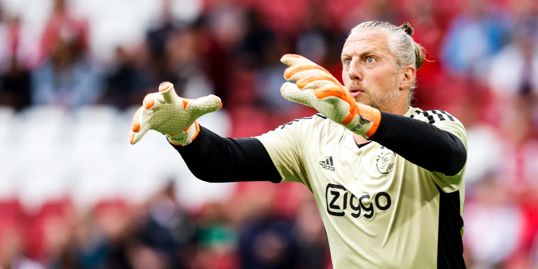Pasveer gaat in op contractsituatie bij Ajax
