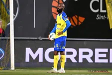 Thumbnail for article: Dierckx cynisch: "Didier Lamkel Zé Heeft het lang volgehouden bij Sint Truiden VV"