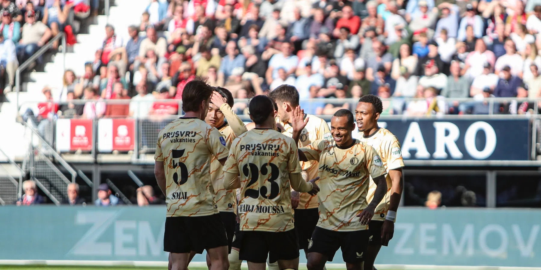 Feyenoord legt AZ over de knie
