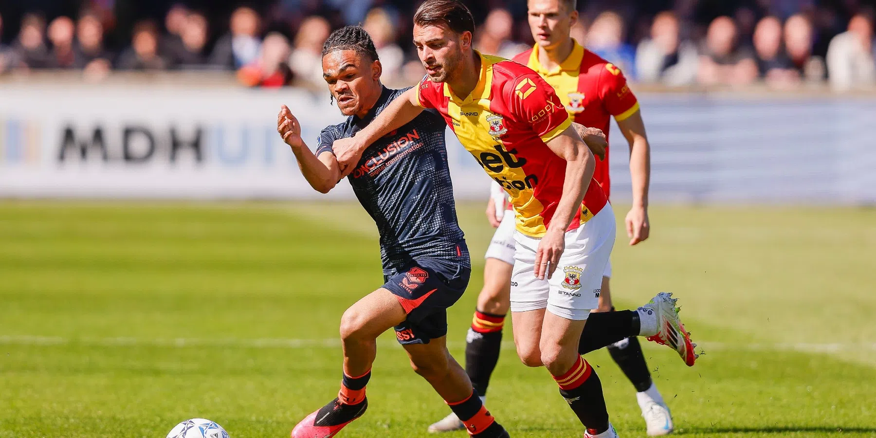 Go Ahead en Utrecht spelen gelijk na knotsgekke eerste helft