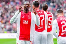 Thumbnail for article: Ajax komt vroege tegenslag te boven en zet stap richting landstitel