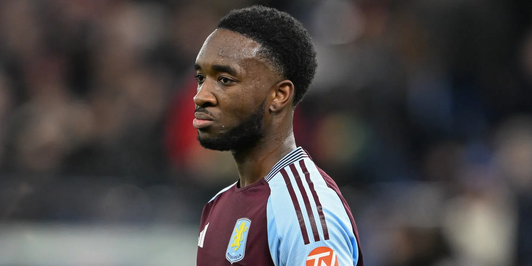 Lamare Bogarde verlengt contract bij Aston Villa