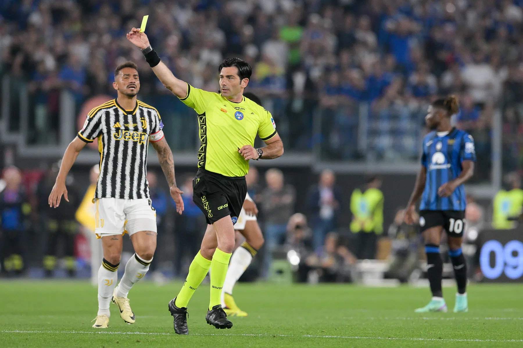 Scheidsrechters Fabio Maresca en Marco Guida willen Napoli niet langer fluiten