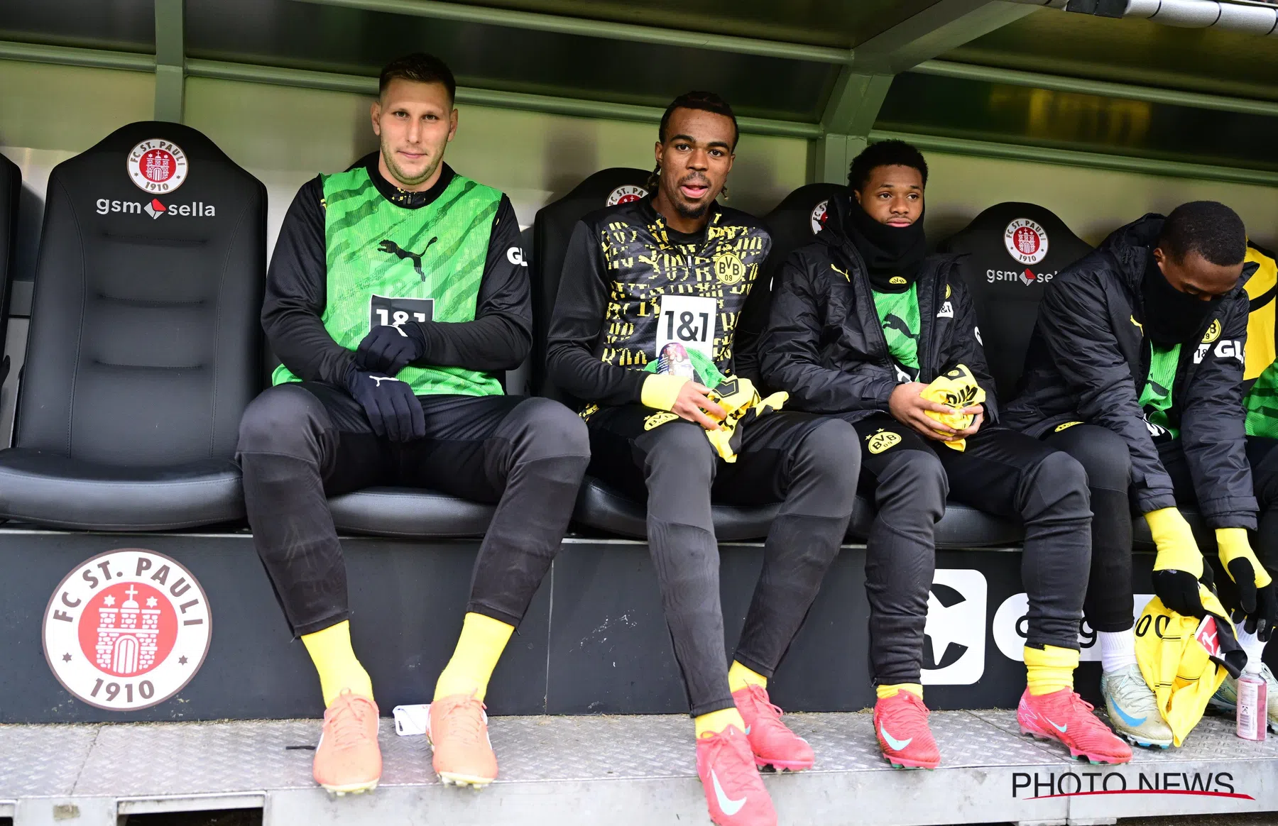 Julien Duranville opnieuw op de bank bij Borussia Dortmund: “Dat irriteert me”