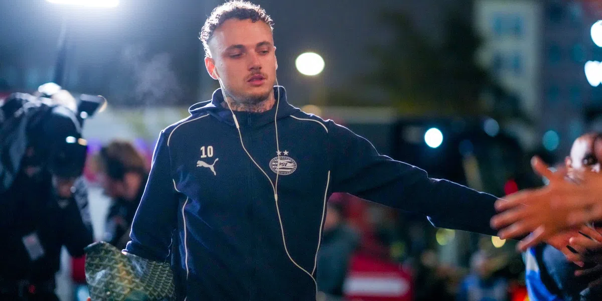 Noa Lang laat nieuw nummer met bekende rapper horen: 'Soms een beetje loco'