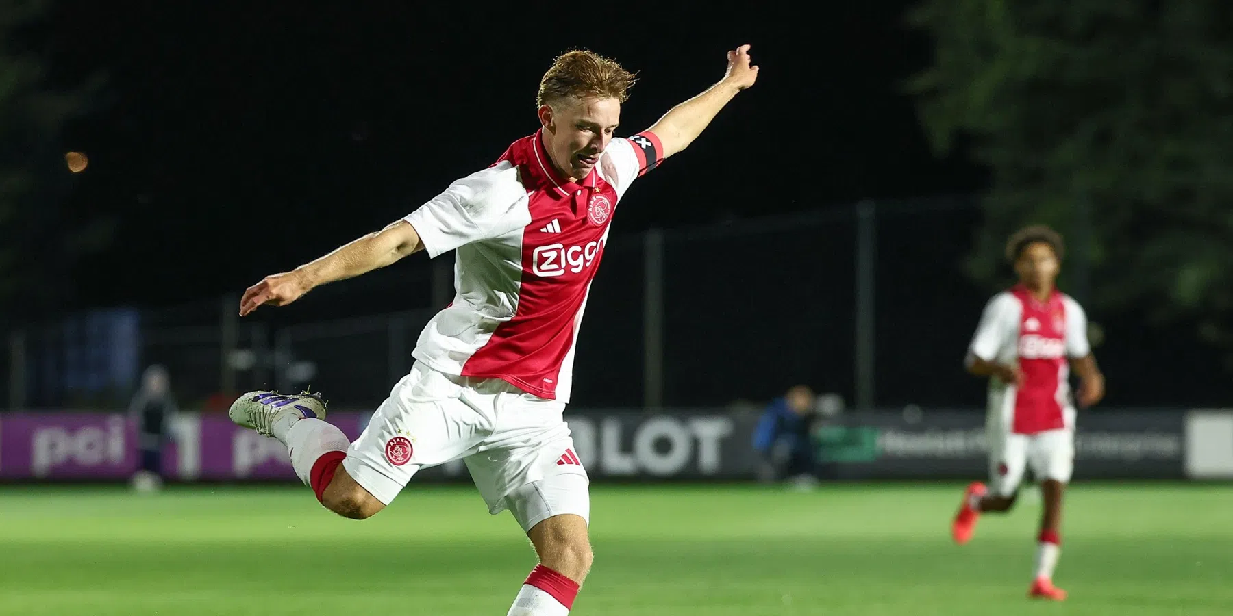 Ajax hakt knoop door en neemt afscheid van Jong Ajax-kwintet