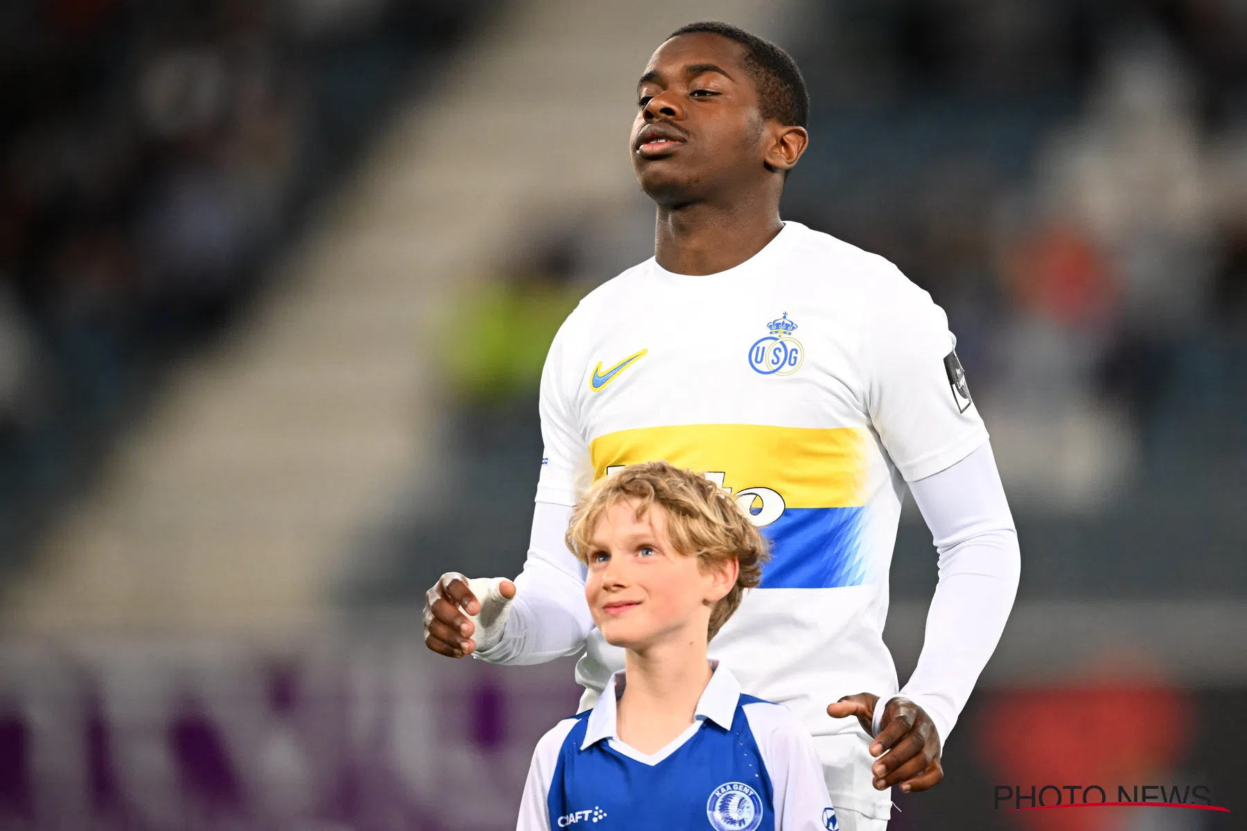 Lof van Cameron Puertas en Kevin Mac Allister voor Noah Sadiki