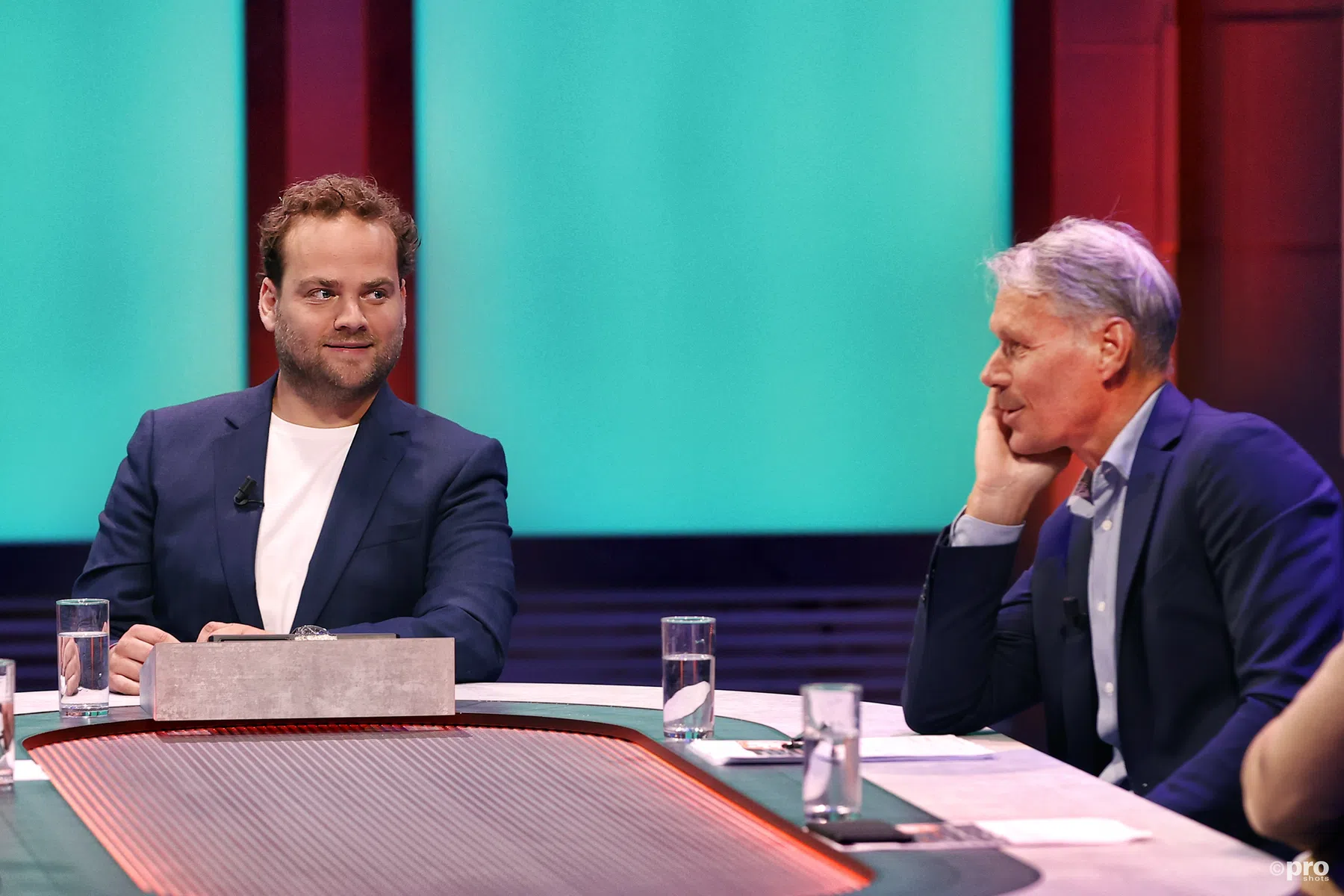 Ziggo-commentator Van der Goot ergert zich aan collega'