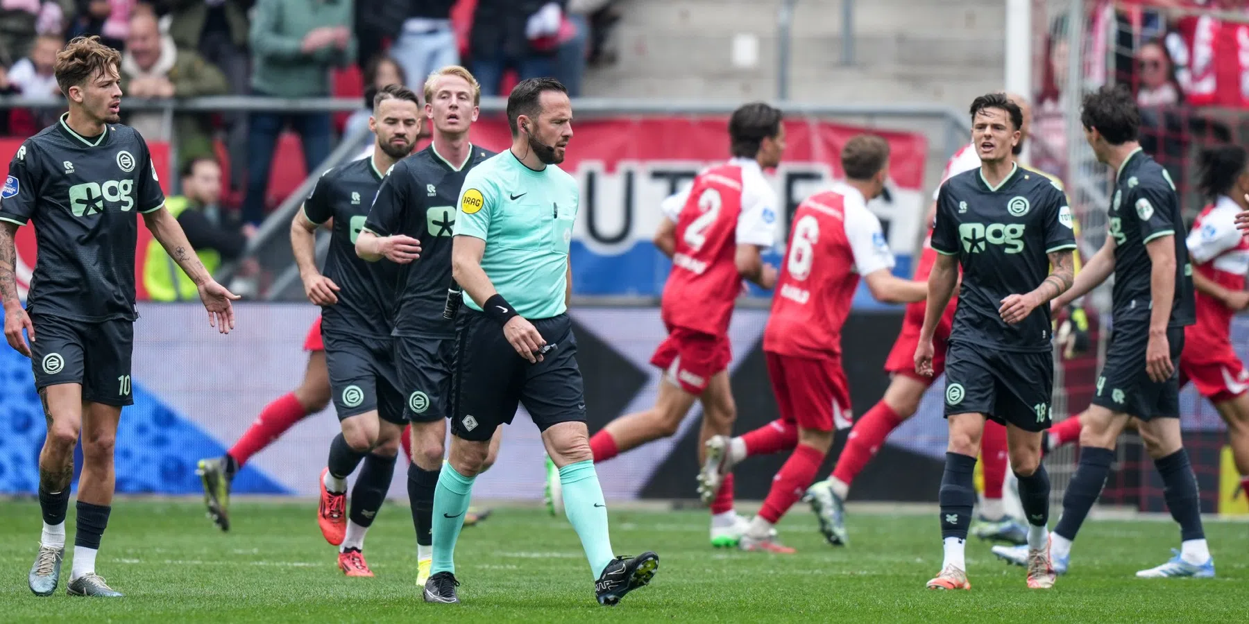 Perez en Vink verbijsterd door goedgekeurde 2-0 van FC Utrecht
