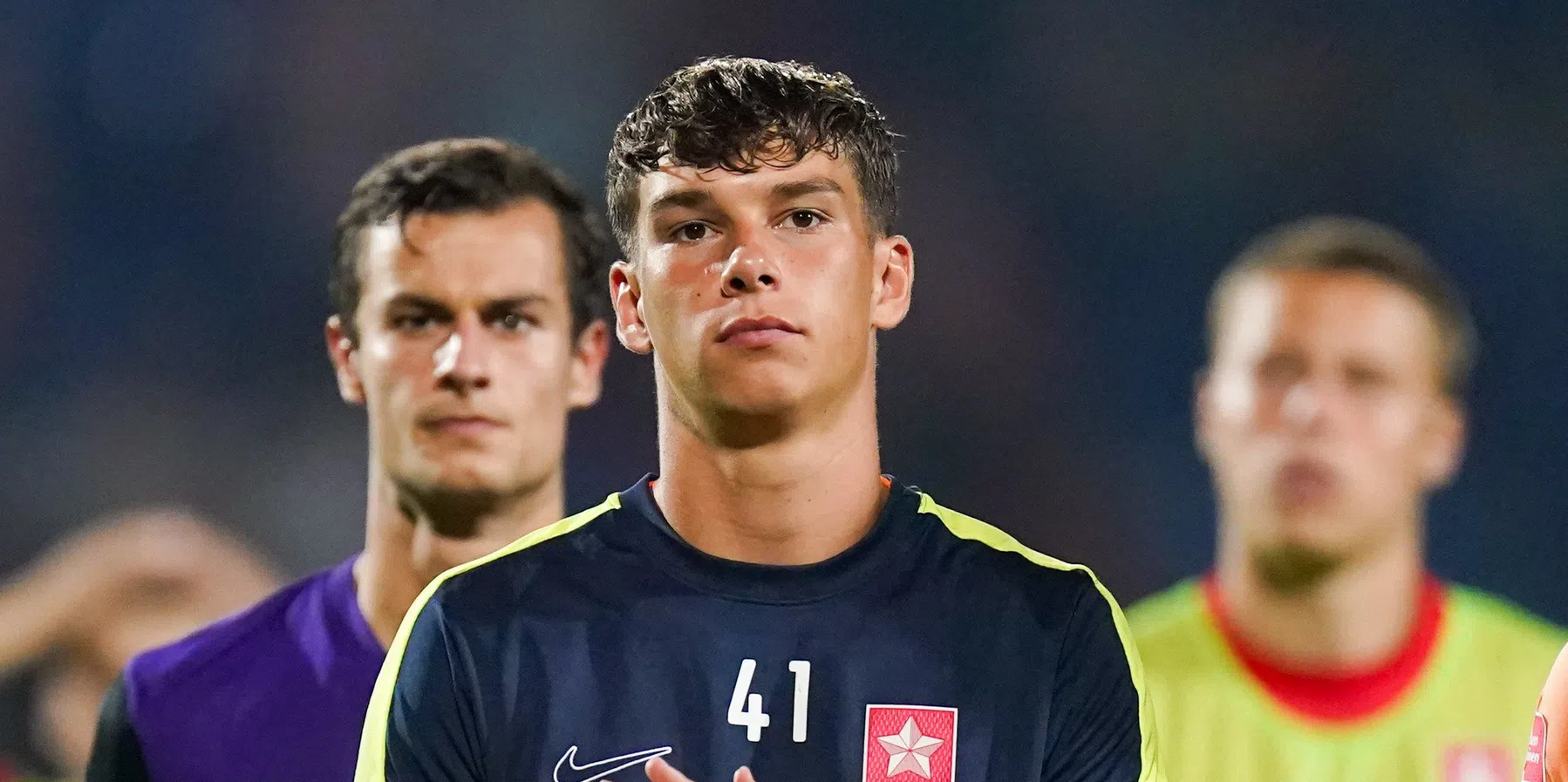 Hartverwarmend: Luik-fans zingen Genk-doelman toe na penalty
