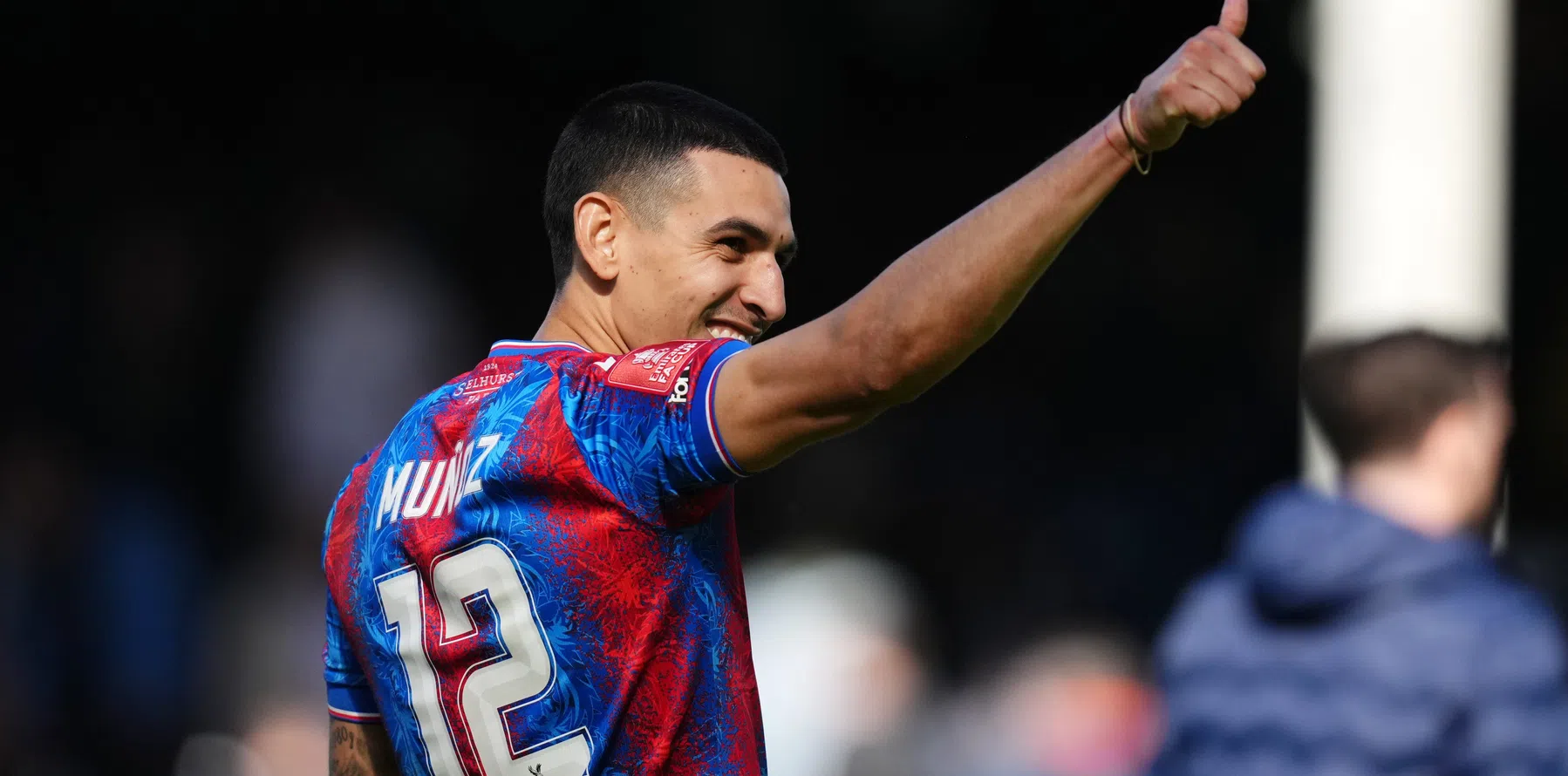 Daniel Munoz verlengt zijn contract bij Crystal Palace 