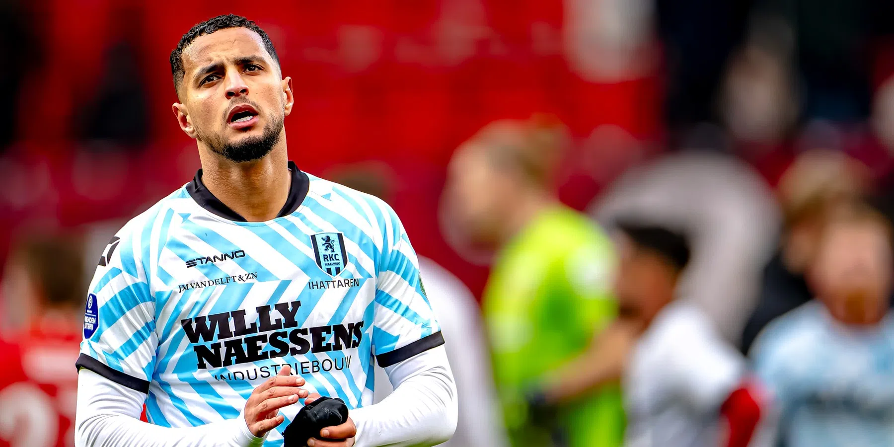 Ihattaren kiest kant voor Bergwijn in breuk met Koeman