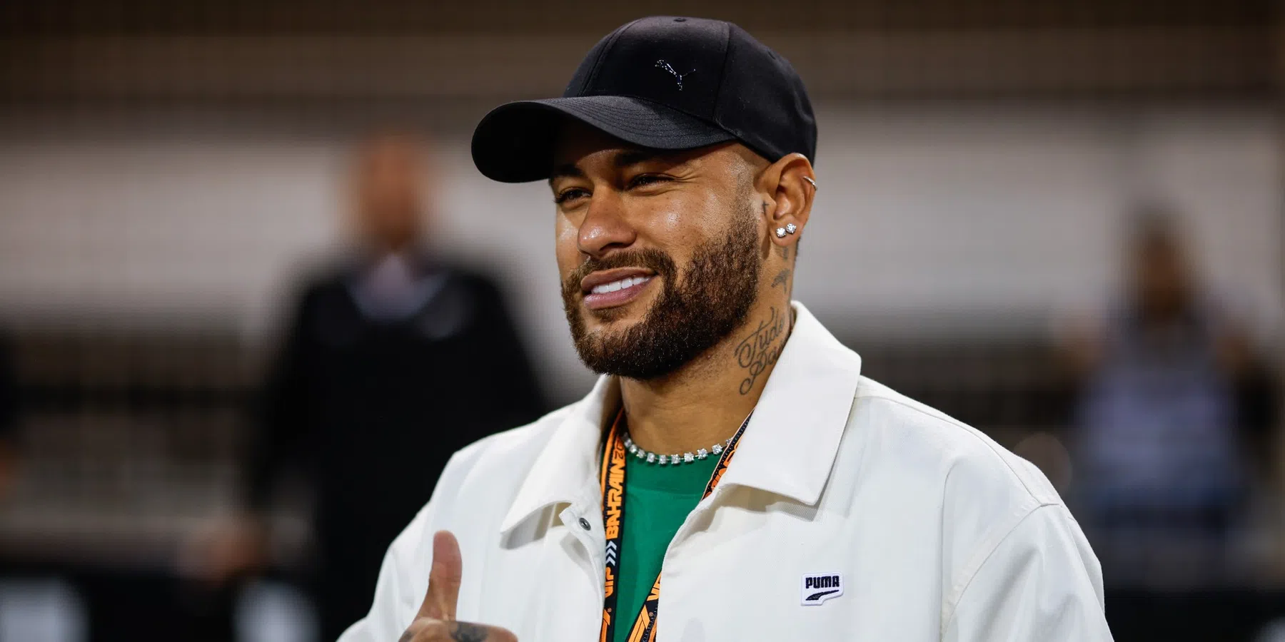 Neymar verlaat in tranen het veld