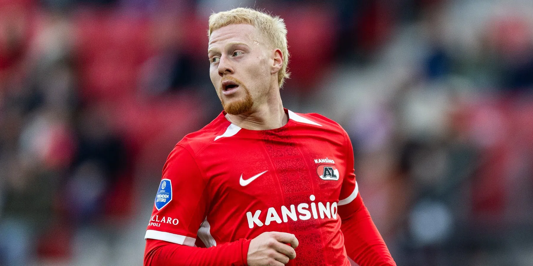 AZ-spits Meerdink lacht na wereldtreffer